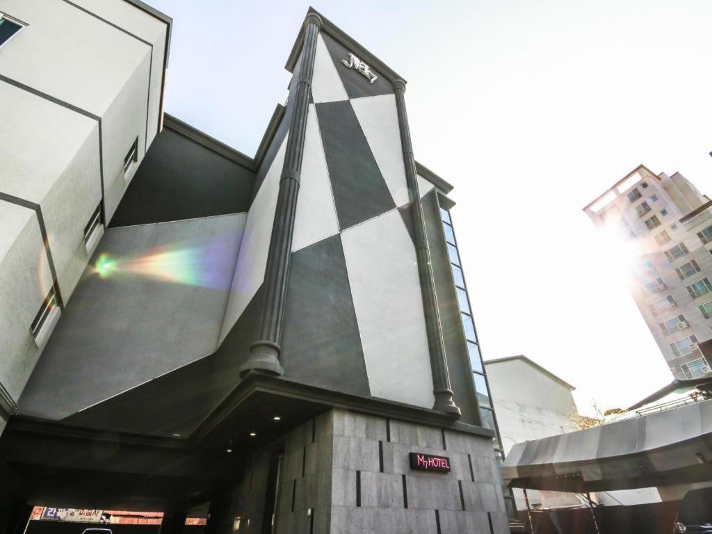 M7商务酒店 Chilgok 外观 照片